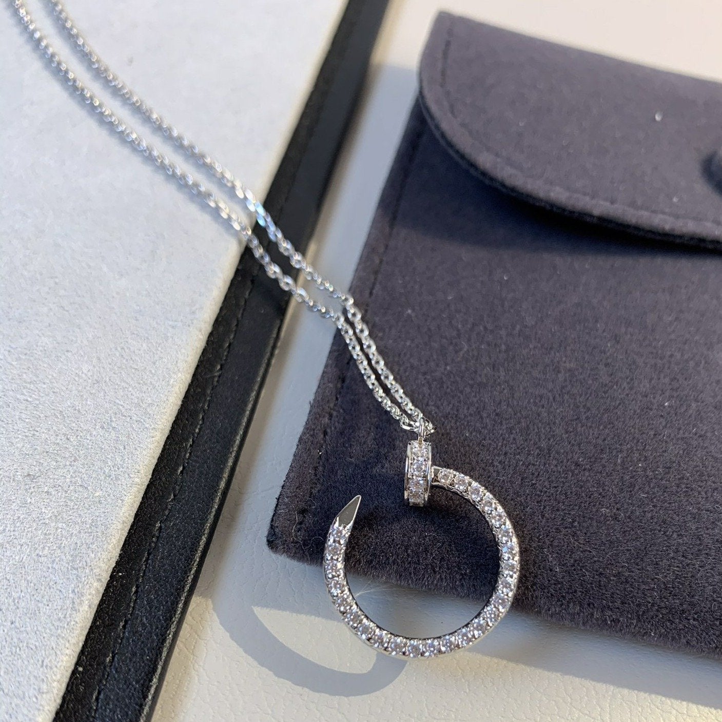 CARTIER JUSTE NECKLACE SILVER DIAMONDS