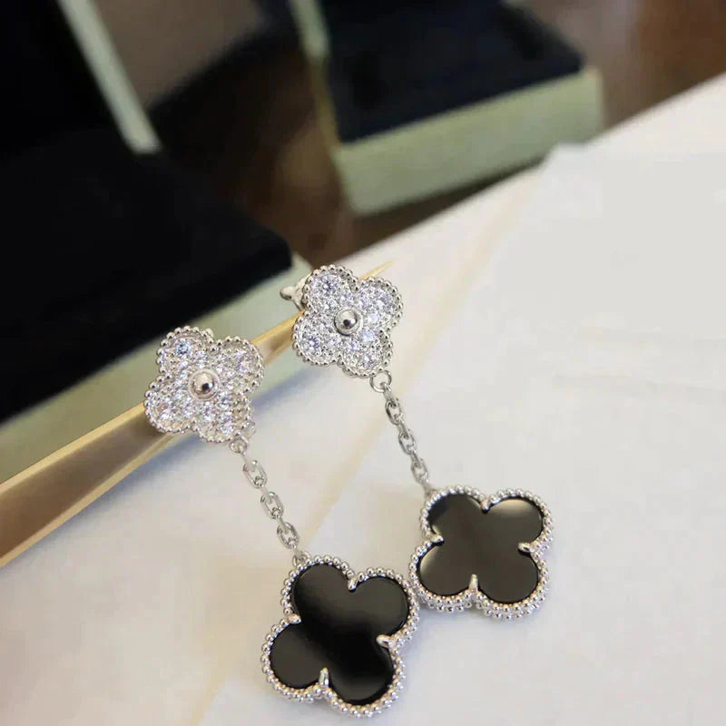 VCA CLOVER 2 MOTIFS DIAMOND ONYX EARRINGS SILVER